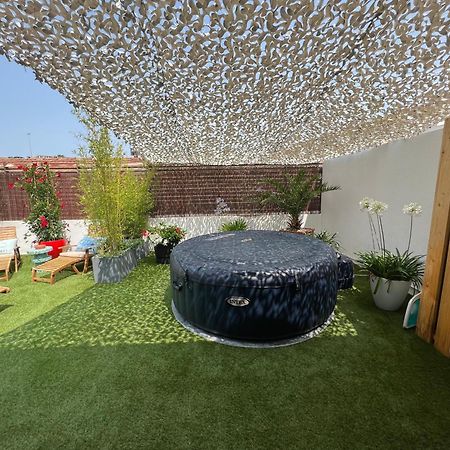 אביניון L'Avant Scene Meuble 5 Etoiles Parking Gratuit Jacuzzi מראה חיצוני תמונה